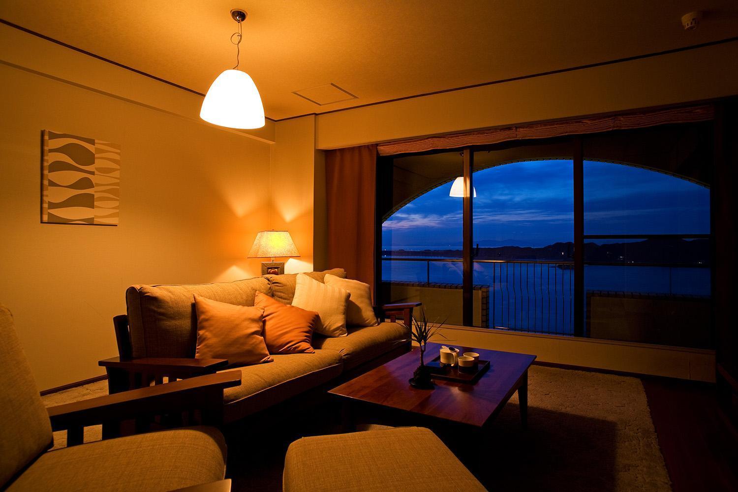 Plaza Awajishima 3*