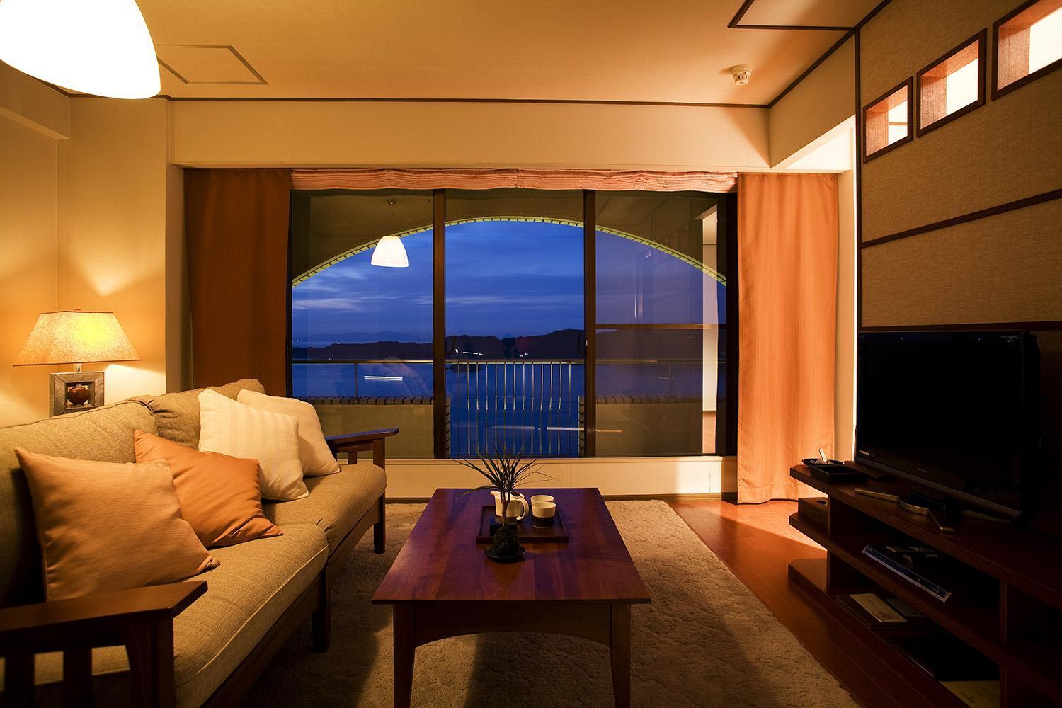 Plaza Awajishima Ryokan