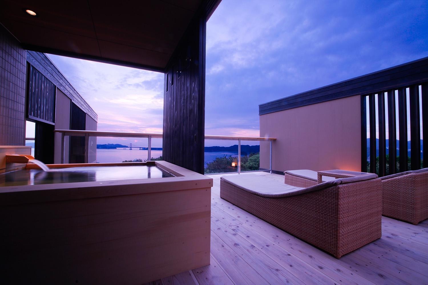 Plaza Awajishima Ryokan 3*