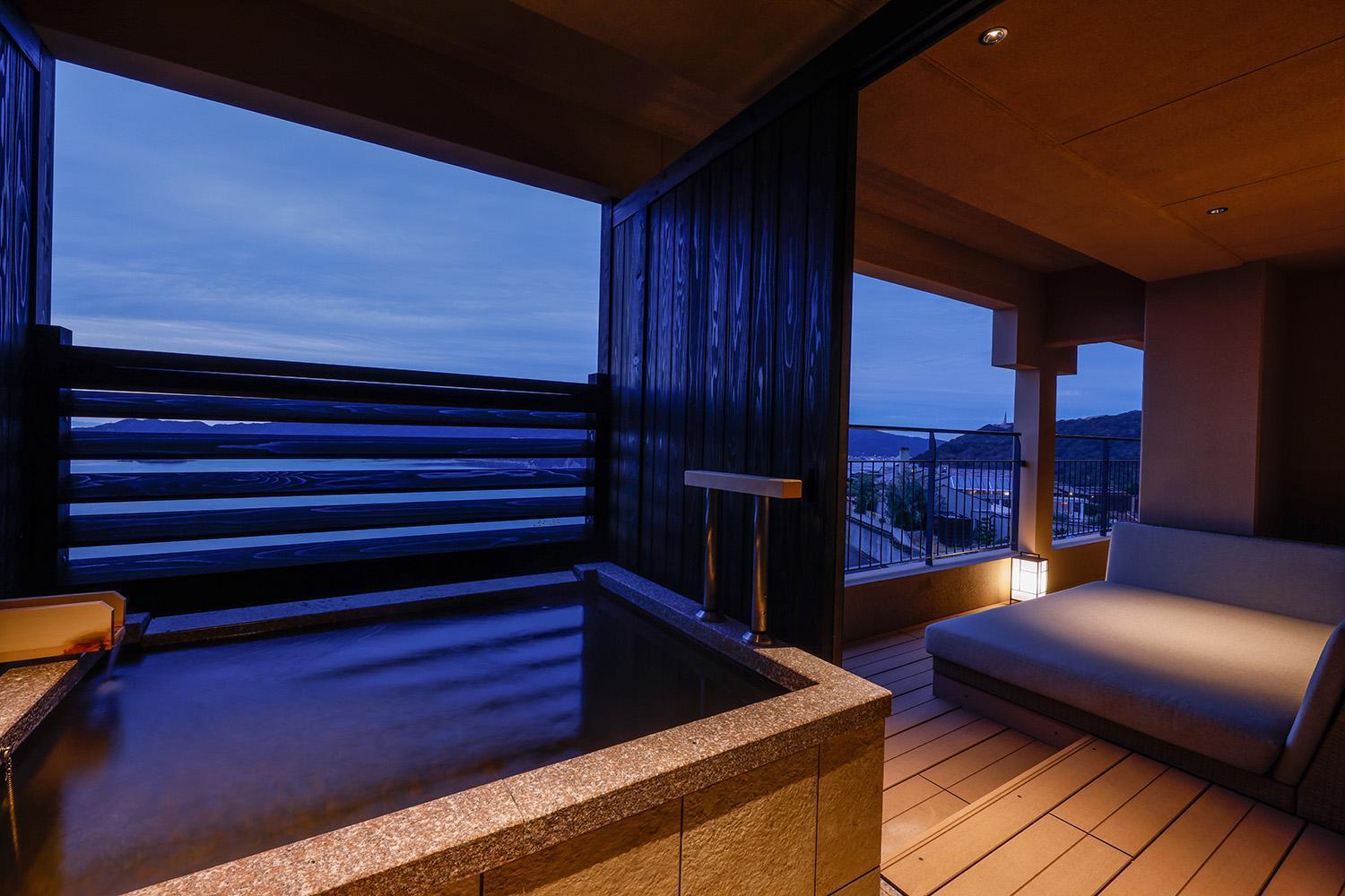 Plaza Awajishima 3*