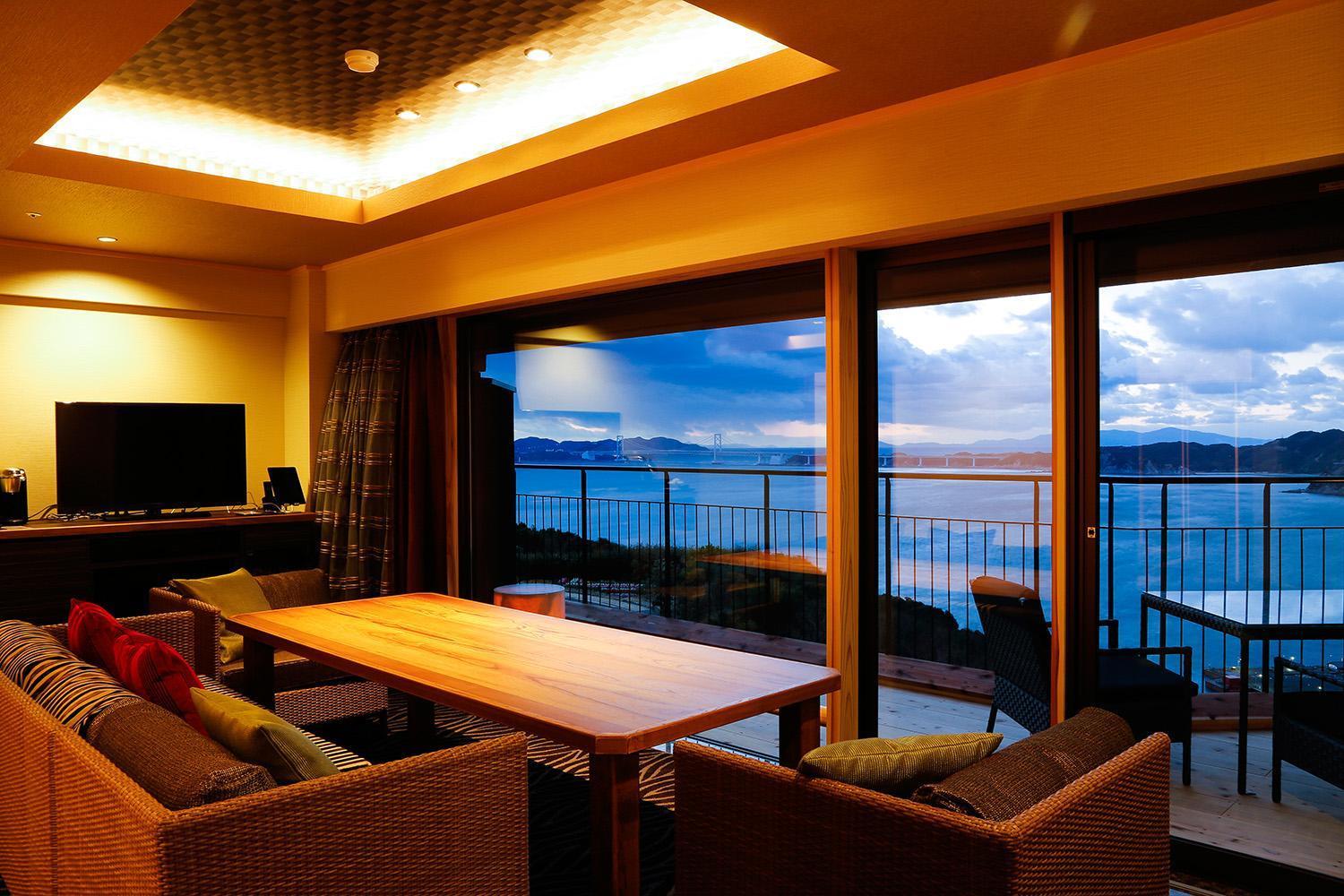 Plaza Awajishima Ryokan 3*